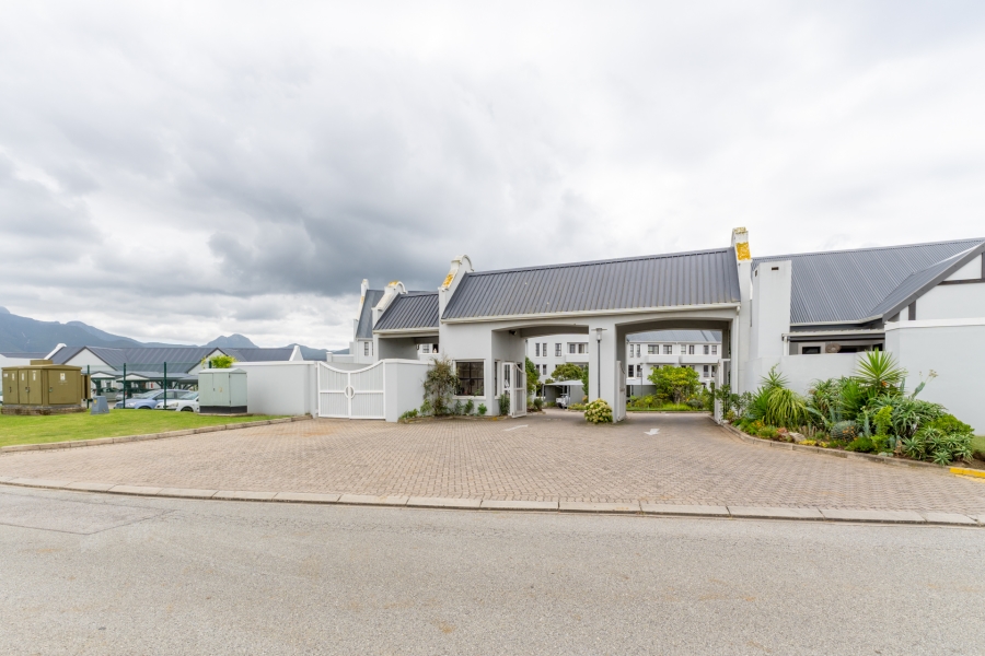 2 Bedroom Property for Sale in Blue Mountain Village Western Cape